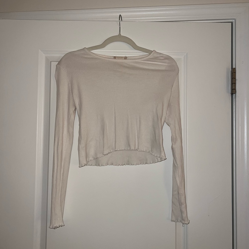 White basic tee from alterd state size small.